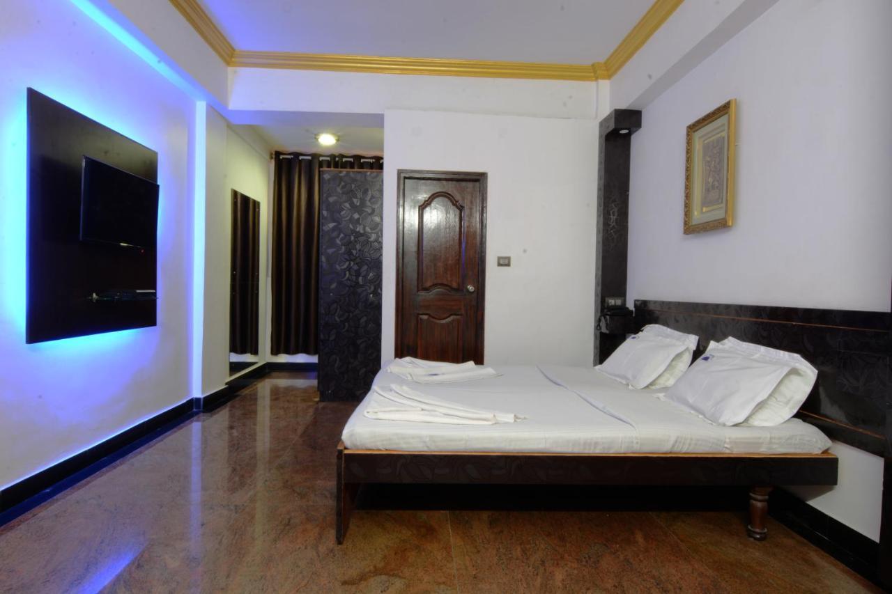 Hotel Deva Residency Bangalore Buitenkant foto